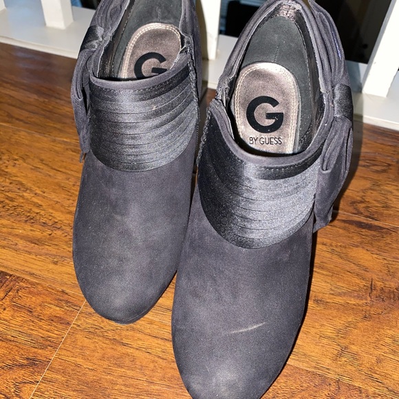 Guess booties - Picture 3 of 3